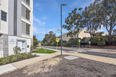 Infinite Apartment Opposite Garden City - Accommodation Broome 13