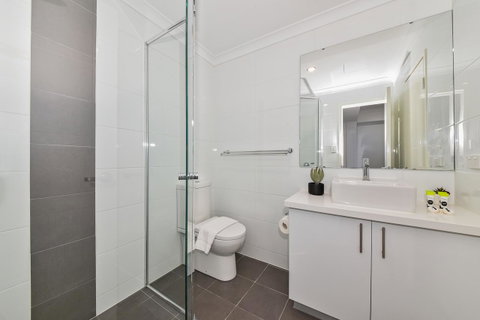 Infinite Apartment Opposite Garden City - Accommodation Broome 16