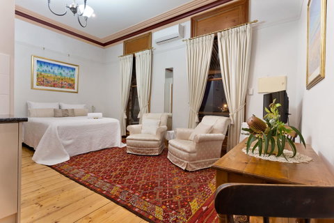 Annie's Victorian Terrace Accommodation Fremantle - Accommodation Broome 16