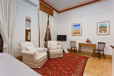 Annie's Victorian Terrace Accommodation Fremantle - Accommodation Broome 5