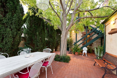 Annie's Victorian Terrace Accommodation Fremantle - Accommodation Broome 0
