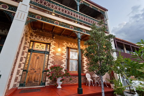 Annie's Victorian Terrace Accommodation Fremantle - Accommodation Broome 24