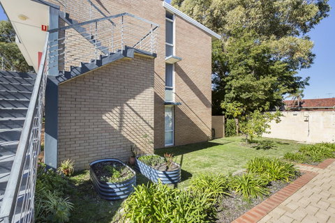 Cottesloe Tree Top Studio - Executive Escapes - Accommodation Broome 9