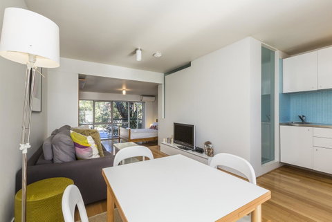 Cottesloe Tree Top Studio - Executive Escapes - Accommodation Broome 1