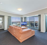 A 406 FANTASTIC OCEAN BEACH and MARINA VIEW APT AT SEASHELLS RESORT - Accommodation Broome