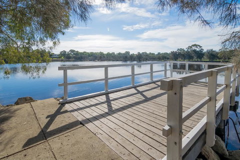 Ascot On Swan Bed & Breakfast - Accommodation Broome 1
