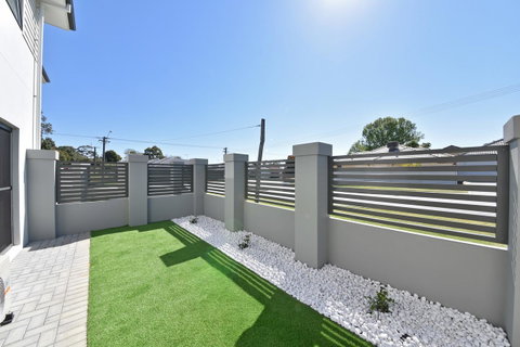 Modern Apartment Redcliffe Near Perth Airport: 0126 - Accommodation Broome 36