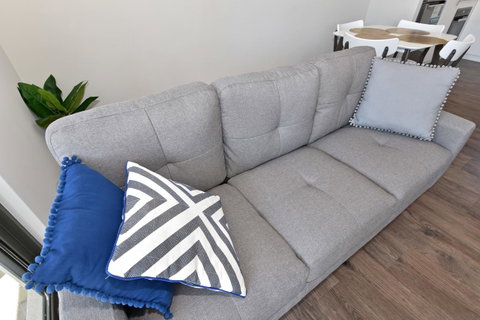 Modern Apartment Redcliffe Near Perth Airport: 0126 - Accommodation Broome 17