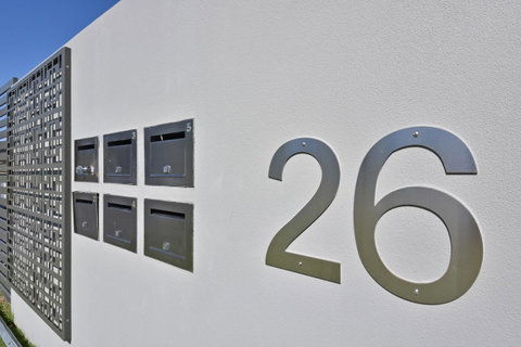 Modern Apartment Redcliffe Near Perth Airport: 0126 - Accommodation Broome 38