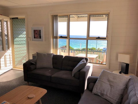 BINALONG BEACH COTTAGE Beachfront At Bay Of Fires Next To Restaurant - Accommodation Broome 12