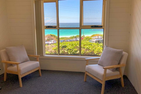 BINALONG BEACH COTTAGE Beachfront At Bay Of Fires Next To Restaurant - Accommodation Broome 3