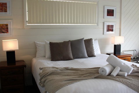 BINALONG BEACH COTTAGE Beachfront At Bay Of Fires Next To Restaurant - Accommodation Broome 17