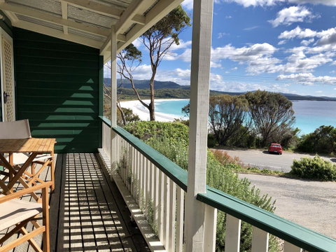 BINALONG BEACH COTTAGE Beachfront At Bay Of Fires Next To Restaurant - Accommodation Broome 1
