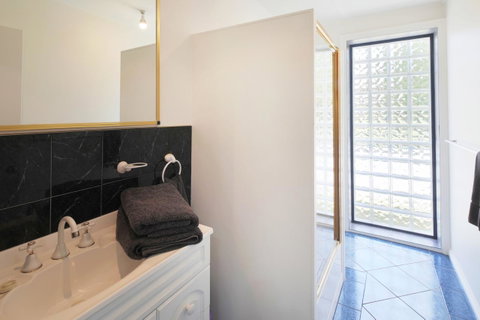 Georges Bay Apartments - Accommodation Broome 30