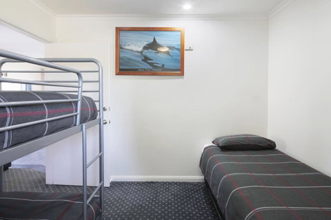 Georges Bay Apartments - Accommodation Broome 33