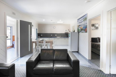 Georges Bay Apartments - Accommodation Broome 34