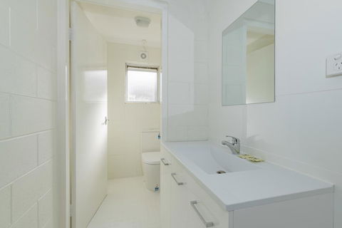 4 Bedroom House - Hobart CBD - Free Parking - Free WIFI - Accommodation Broome 24