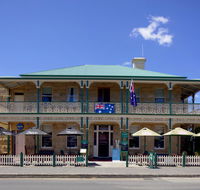 The Richmond Arms Hotel - Accommodation Broome