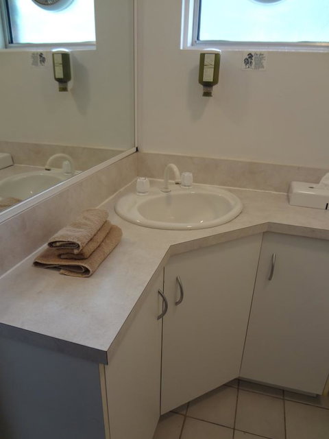 Adina Place Motel Apartments - Accommodation Broome 24