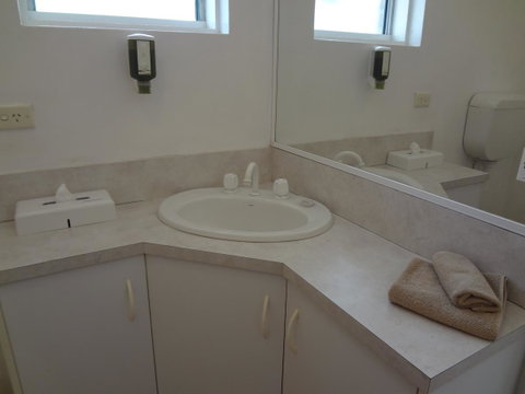 Adina Place Motel Apartments - Accommodation Broome 31