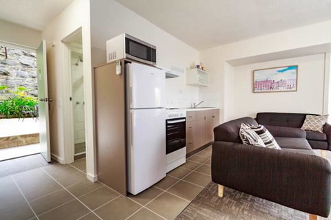 Adina Place Motel Apartments - Accommodation Broome 1