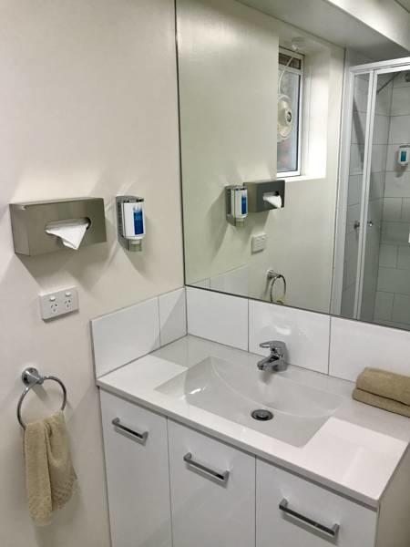 Adina Place Motel Apartments - Accommodation Broome 9