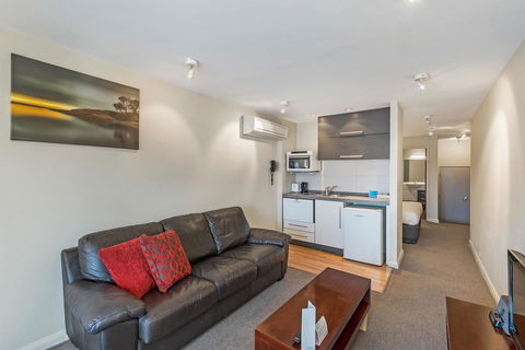 Mantra One Sandy Bay Road - Accommodation Broome 30