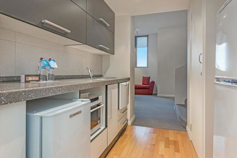 Mantra One Sandy Bay Road - Accommodation Broome 5