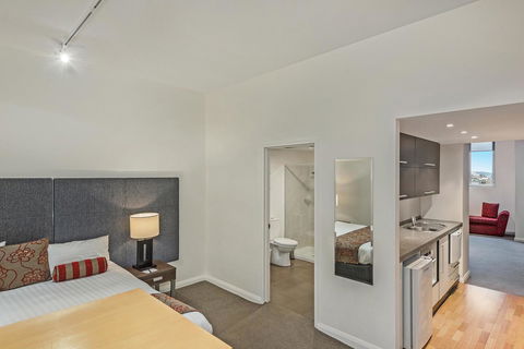 Mantra One Sandy Bay Road - Accommodation Broome 12