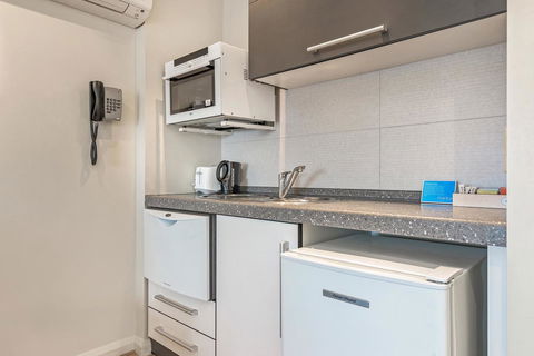 Mantra One Sandy Bay Road - Accommodation Broome 32