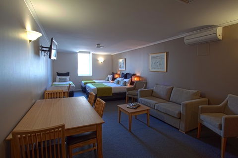 Hobart Waterfront Apartments - Accommodation Broome 18