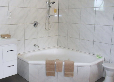 Driftwood Strahan Villas - Accommodation Broome 21