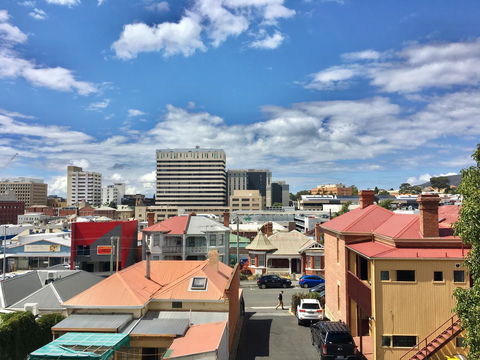 Hobart Inner City Apartment - Accommodation Broome 13