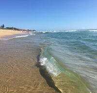 NEW UPMARKET COMFORTABLE 2 Bed 2 Bath OCEAN VIEWS 250m to BUDDINA BEACH - Accommodation Broome