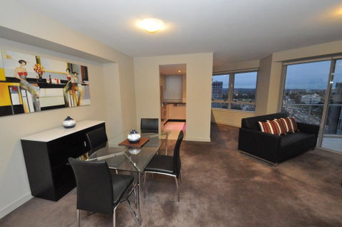 North Sydney Fully Self Contained Modern 2 Bed Apartment (2207BER) - Accommodation Broome 2