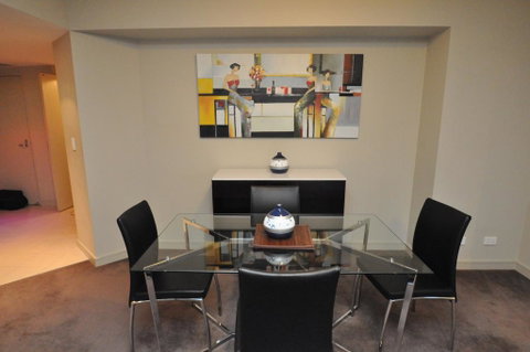 North Sydney Fully Self Contained Modern 2 Bed Apartment (2207BER) - Accommodation Broome 3