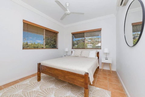 Ocean Breeze, Near Parks And Rowes Bay - Accommodation Broome 3