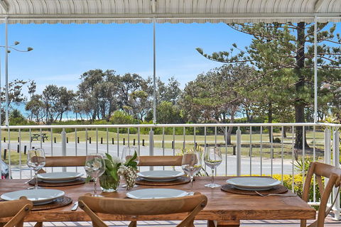 Oceanfront Beach House On Marine Parade - Accommodation Broome 0