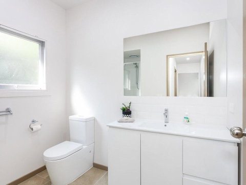 OCEANS 12 - ANGLESEA - Accommodation Broome 2