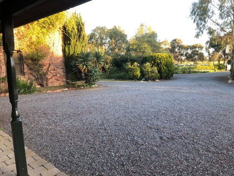 Olde Horsham Motor Inn - Accommodation Broome 0