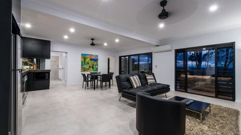 Onestep Airlie Retreat - Accommodation Broome 3