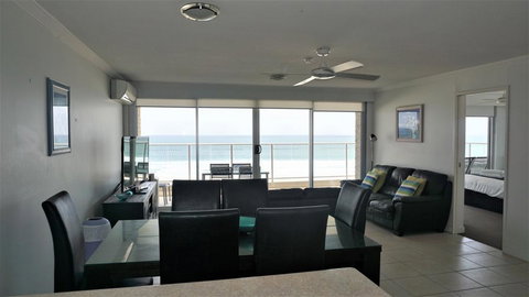 Pacific Surf Absolute Beachfront Apartments - Accommodation Broome 3