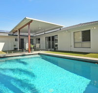 Palm 95 - Modern 4 BDRM Home with Pool - Accommodation Broome