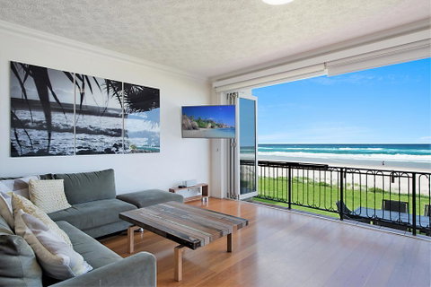 Palm Beach Beachfront Townhouse - Accommodation Broome 1