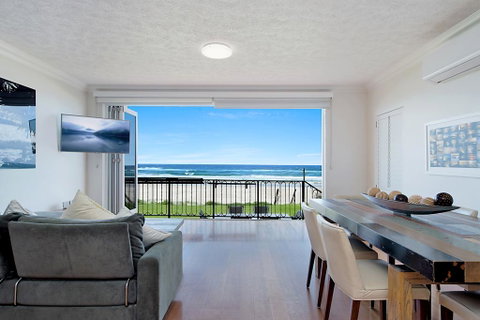 Palm Beach Beachfront Townhouse - Accommodation Broome 0