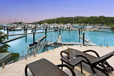 Pavillion 3 Absolute Waterfront 4 Bedroom 2 Lounge Room Plunge Pool + Golf Buggy - Accommodation Broome 2