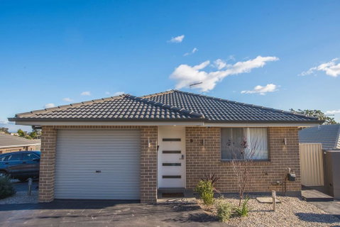 PEACEFUL 2Kingbed RootyHill Townhouse Near Station - Accommodation Broome 2