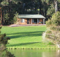 Pemberton Lake View Chalets - Accommodation Broome