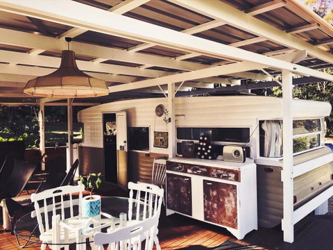 Poppy Luxe Caravan In The Byron Bay Hinterland - Accommodation Broome 1