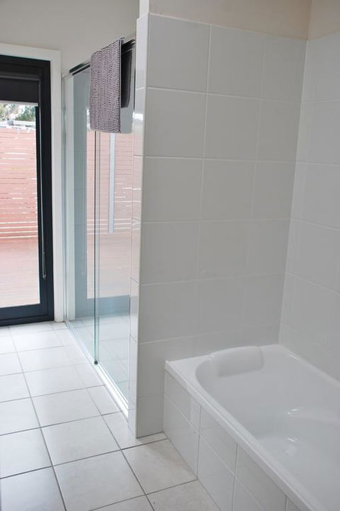 POSITION PERFECT CENTRAL INVERLOCH - Accommodation Broome 3